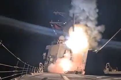 Captura de pantalla del video del ataque publicado por el ministerio de Defensa de Estados Unidos. Fuente: X