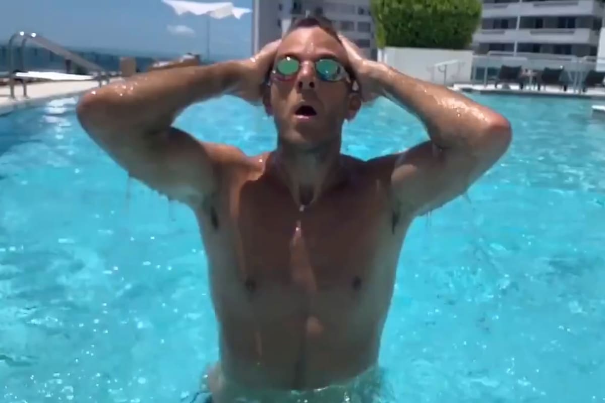 Captura del video de Juan Martín Del Potro en el que muestra ejercicios en la pileta y en el gimnasio.