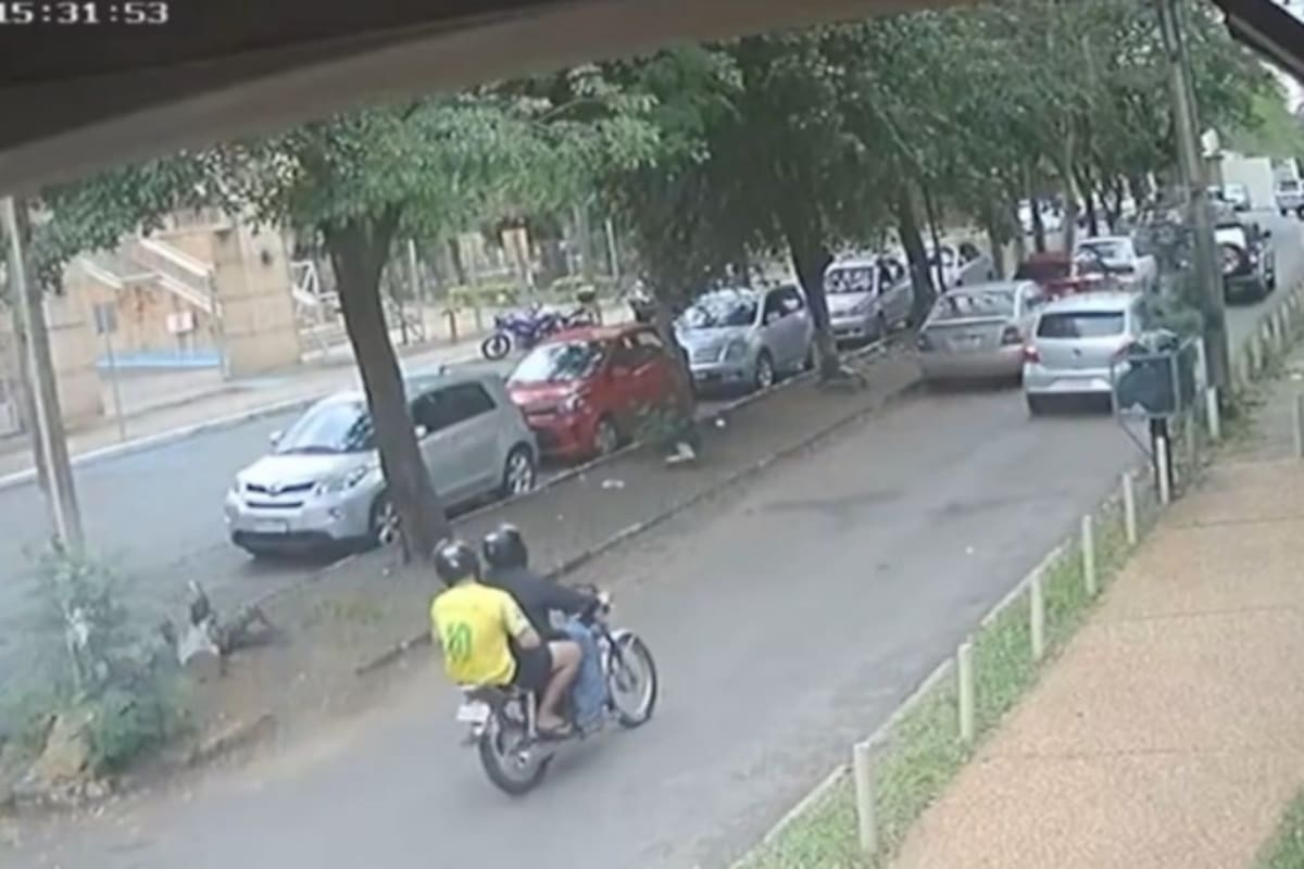 Captura del video publicado en medios paraguayos en el que se ve a los sicarios que persiguieron al teniente coronel Moral