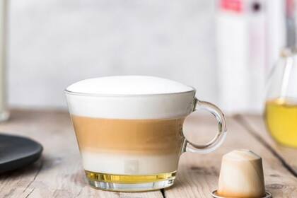 Capuchino con almendras