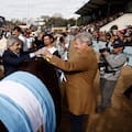 Caputo enfrió la posibilidad de medidas cuando Milei visite la Rural