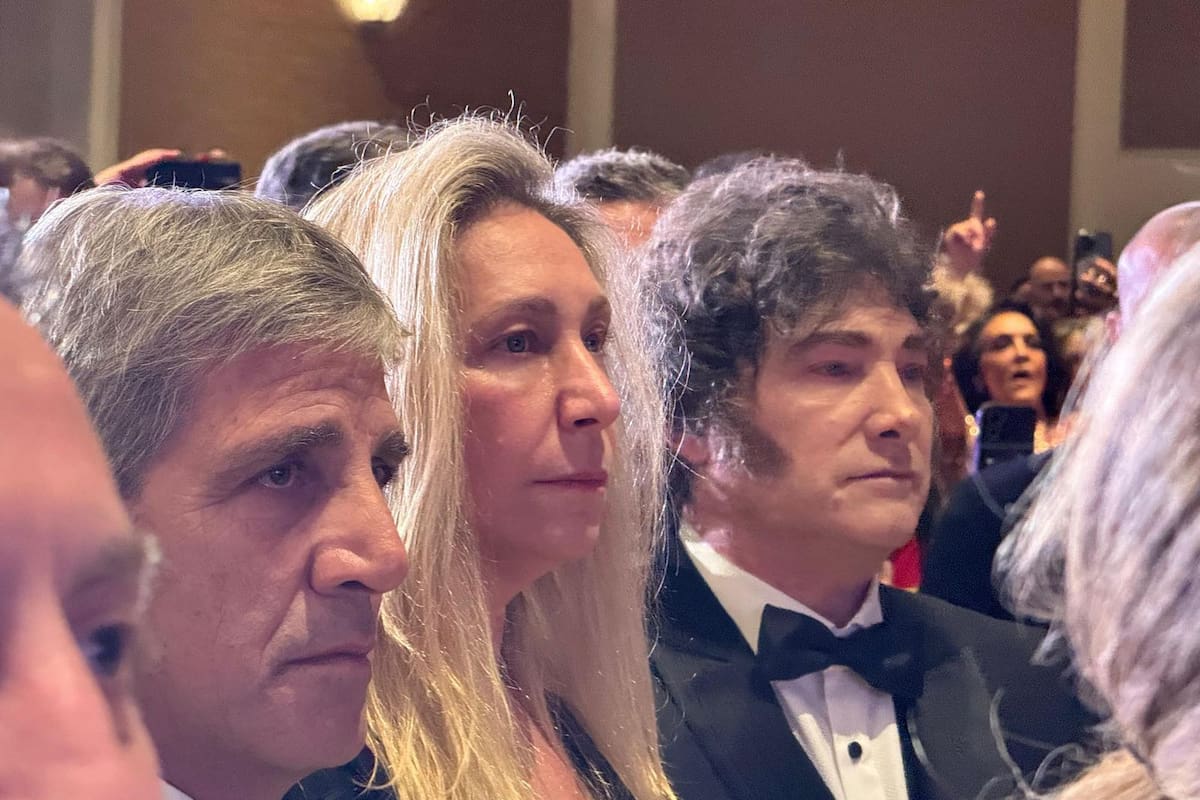Caputo, Karina y Javier Milei