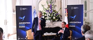 Venta de pasaportes argentinos por inversiones, una jugada riesgosa