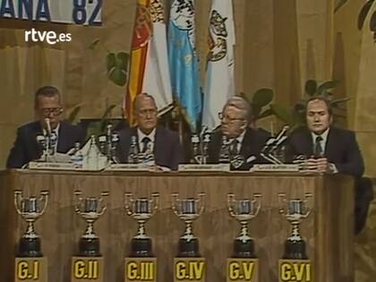 Cara de pocos amigos. El sorteo del Mundial 1982 quedó completamente para el olvido.
Foto: rtve.es