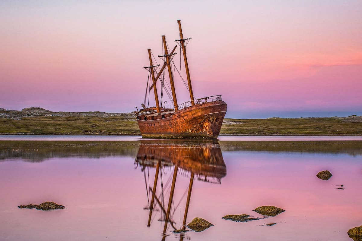 Caracterizado como el buque más elegante y carismático de las Islas Malvinas, el Lady Elizabeth permanece varado en Whalebone Cove desde 1936