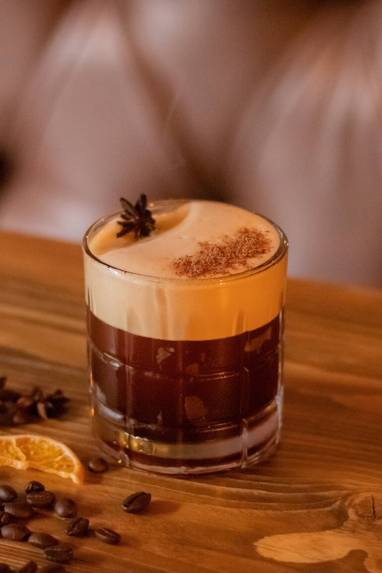 Carajillo, una costumbre bien española que llegará a estos pagos