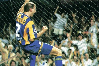 Carbonari marcó dos goles en la final ante Atlético Mineiro