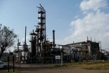Carboquimica del Paraná tiene su planta en Ramallo, donde se producen productos para la industria del aluminio
