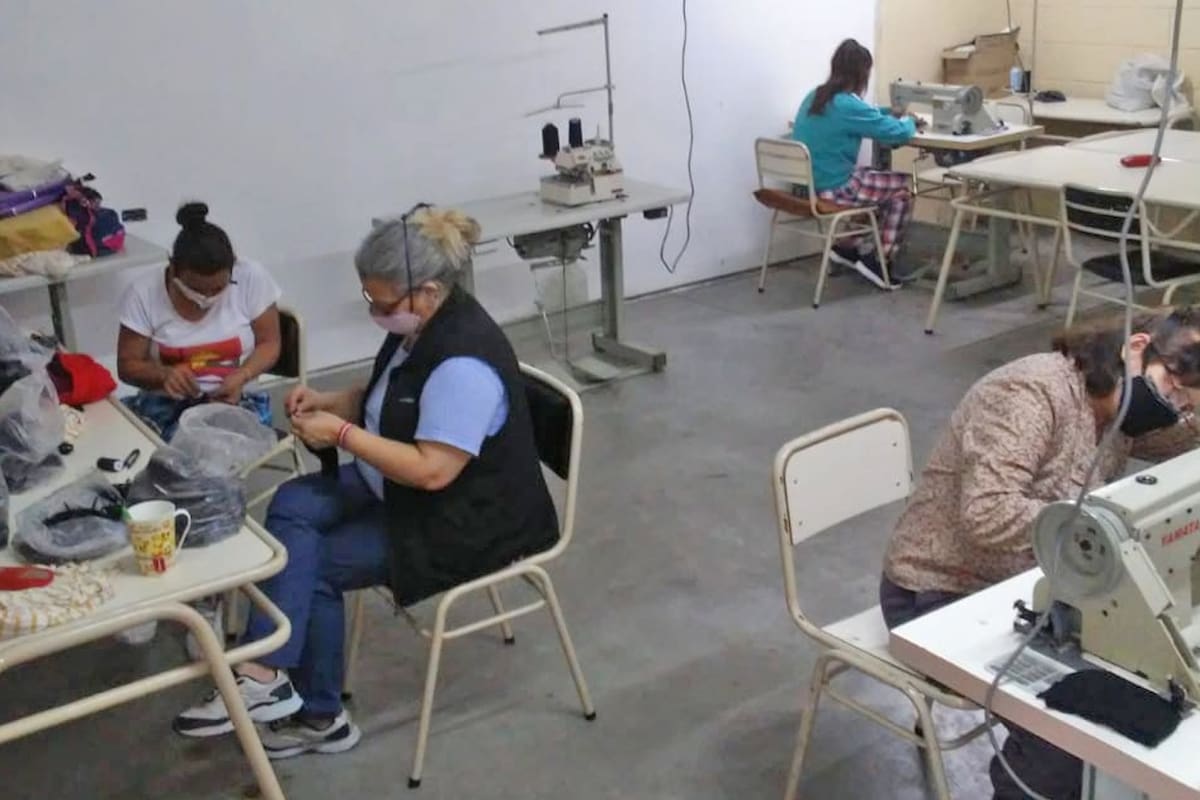 Cárceles solidarias. Presas hicieron y donaron 180 pelucas para pacientes oncológicos