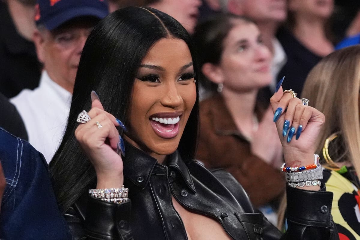 Cardi B sorprendió a sus fans al demostrar su enorme gusto por los éxitos musicales de la cantante Ana Gabriel (Foto AP/Frank Franklin II, archivo)
