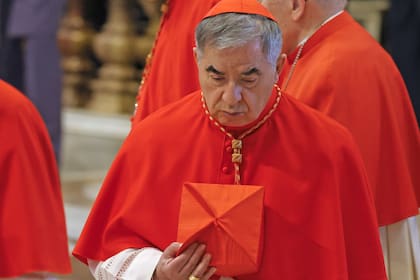 Cardinal Peter Turkson; la muerte del papa Francisco; pope Francis; Mundo; Vaticano; velorio del papa Francisco; Cardinal Giuseppe Becciu