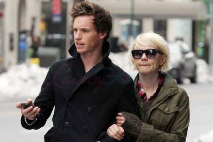 Carey Mulligan y Eddie Redmayne en 2011