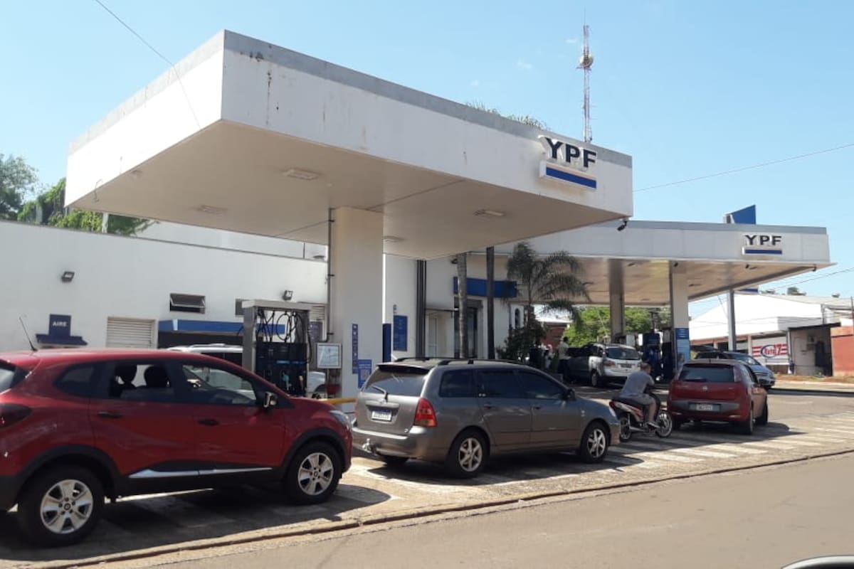 carga de nafta de brasileños y paraguayos y uruguayos en el país