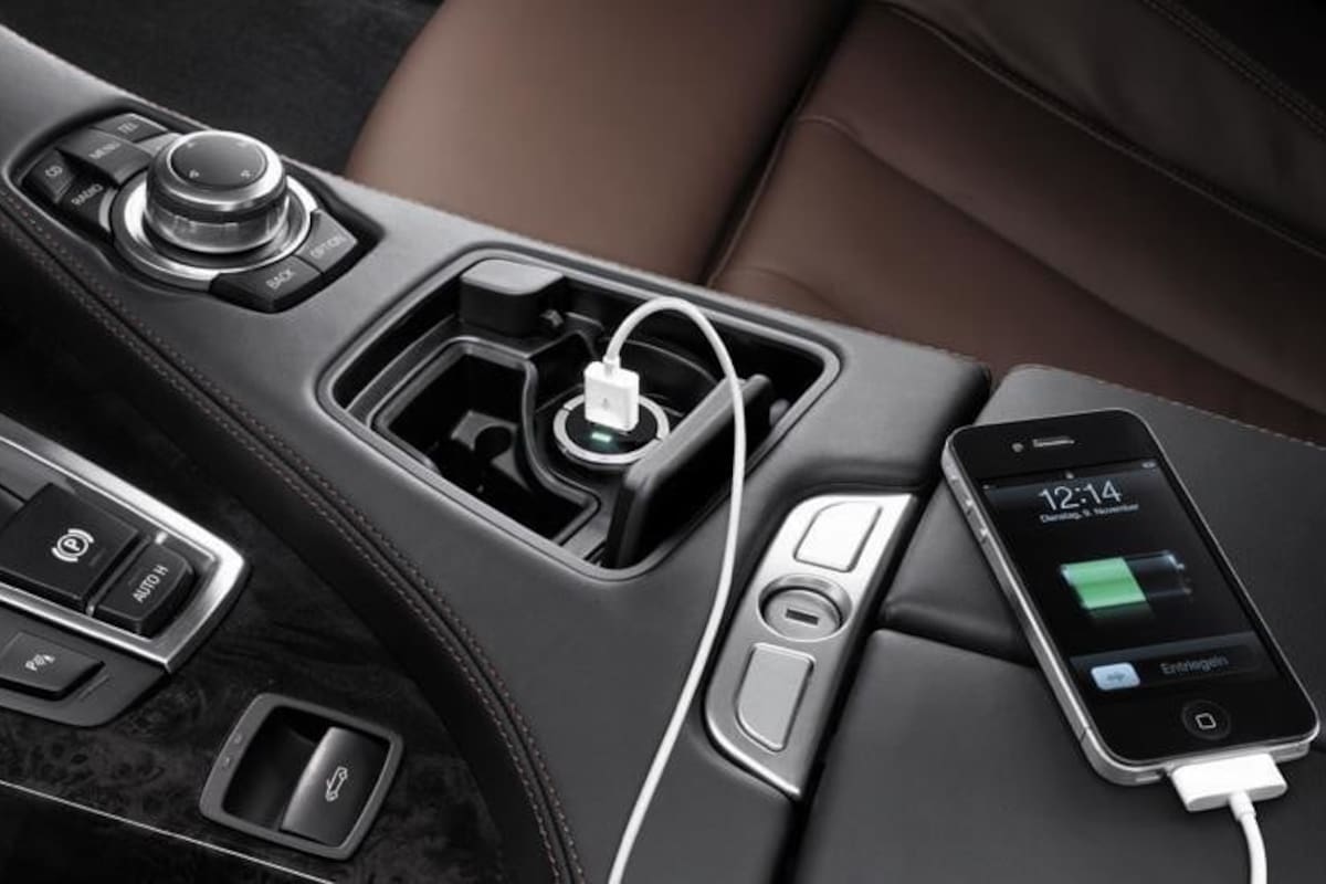 Cargar el celular en el auto puede tener efectos contraproducentes a largo plazo en los dispositivos móviles