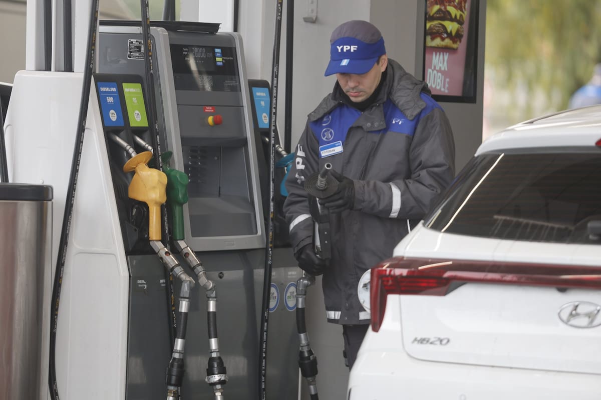 Cargar un tanque completo demanda entre $98.160 y $169.280 este mes