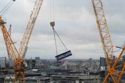 Carillion se hundió bajo el peso de una aplastante deuda de casi US$2.000 millones