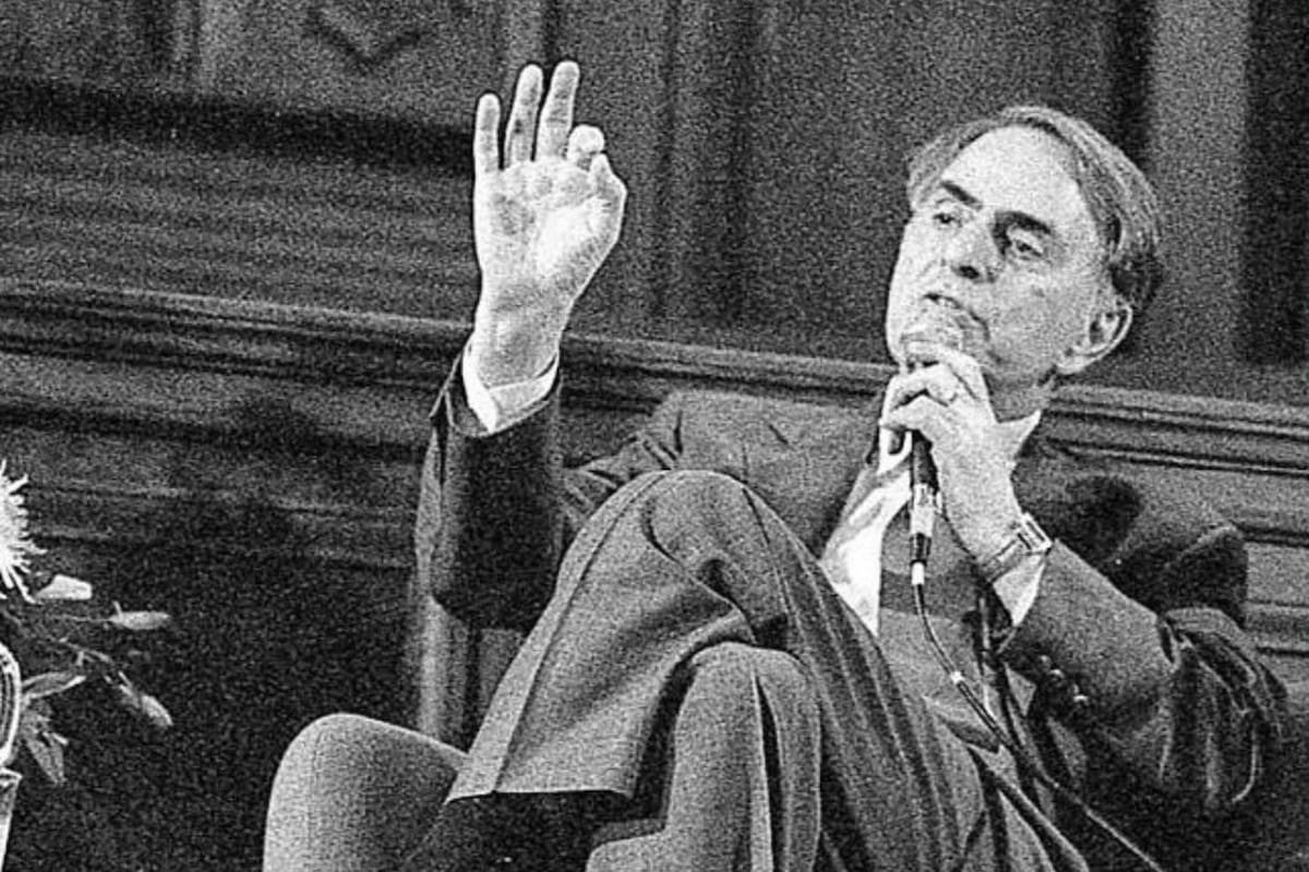 Carl Sagan predijo el presente tecnológico y científico en el que habitamos
