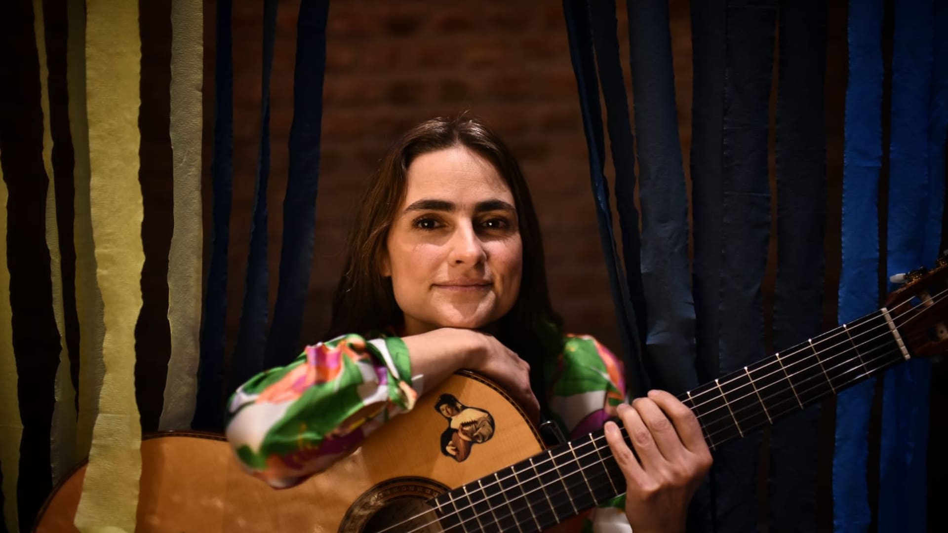 Carla Pantanali es alumna de la carrera de Folklore de la UNA, pero también se formó empíricamente junto a su madre