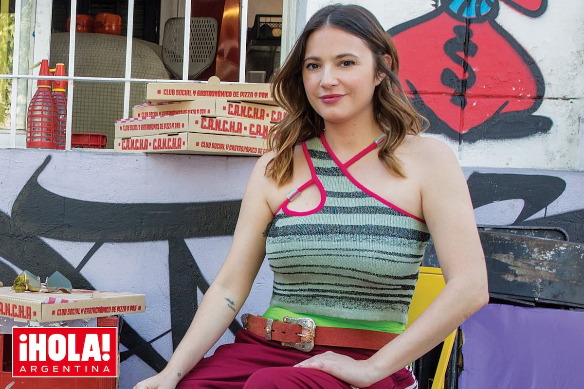 Carla Quevedo posa en C.A.N.C.H.A, la pizzería del barrio de Villa Crespo que abrió con sus amigos en noviembre de 2020.