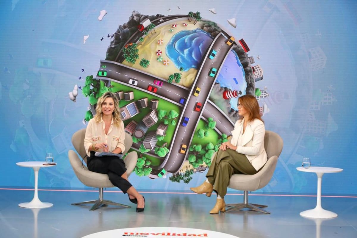 Carla Quiroga y Maite de la Arena, de YPF en la segunda edición del evento de Movilidad organizado por LA NACION