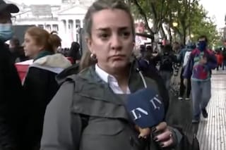 Agredieron al móvil de LN+ durante los incidentes en la marcha universitaria