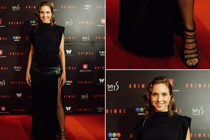 ¿Carla sos vos? No la pudimos reconocer a Carla Peterson en la fiesta de fin de rodaje de Animal, especialmente por el peinado y el makeup. ¿Su look? Un vestido negro muy sobrio con un tajo para el infarto