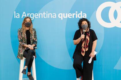 Carla Vizzotti y Cecilia Nicolini