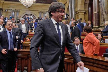 El Tribunal Constitucional dictaminó que para ser nombrado presidente catalán debe ir al Parlamento y tener autorización judicial