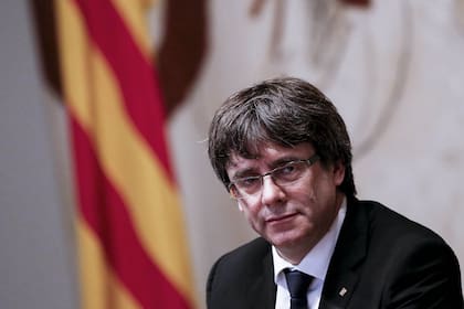 Carles Puigdemont reconoció haber enviado los mensajes