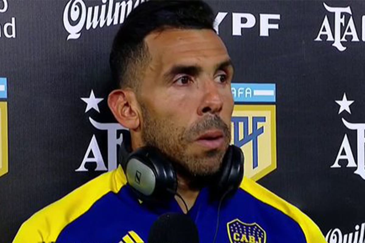 Carlitos Tevez se quebró al hablar de salud de su padre: "Estoy de pie"