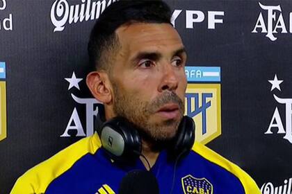 Carlitos Tevez se quebró al hablar de salud de su padre: "Estoy de pie"