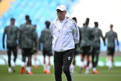 Carlo Ancelotti, el director técnico de Real Madrid; "es un club capaz de mantener viva esa historia con los jugadores nuevos que van llegando. Y no se ha olvidado de los jugadores que han fabricado esa historia”, destacó el italiano.