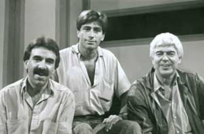 Nicolás Repetto junto a Carlos Abrevaya y Adolfo Castelo, en un programa que hizo historia La noticia rebelde