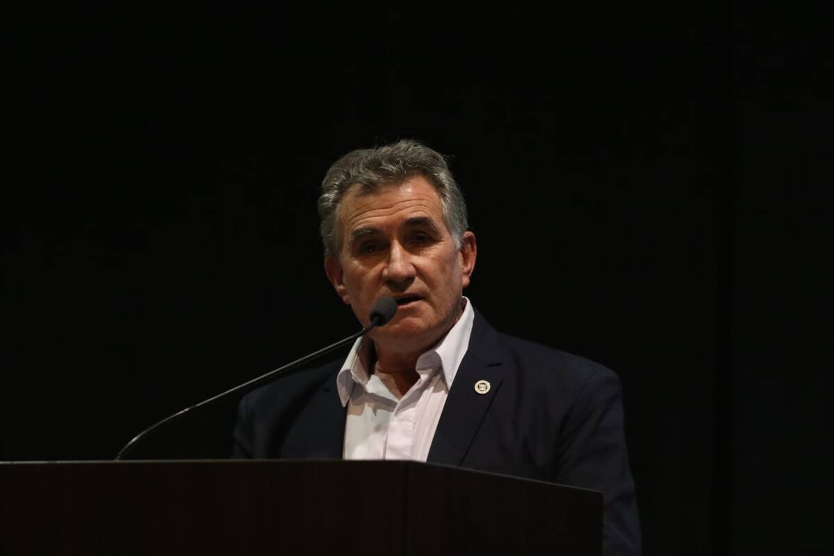 Carlos Achetoni, presidente de la FAA, en el Congreso de esta mañana en Rosario