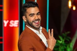 Carlos Adyan es conductor de Telemundo y dio su postura sobre las votaciones en La casa de los famosos