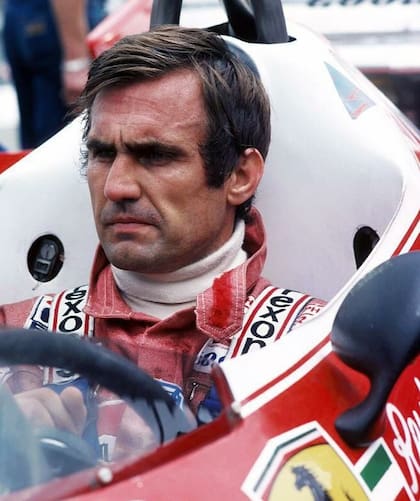 El gesto de concentración de Carlos Reutemann sobre la Ferrari: el santafecino cumplió su gran premio N°100 en la última carrera con la Scuderia, con un tercer puesto en el circuito de Montreal