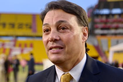 El argentino Carlos Alfaro Moreno, ex delantero de Independiente que preside el club Barcelona, de Guayaquil.