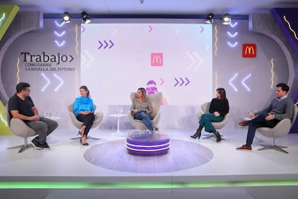 Carlos Álvarez (Despegar), Soledad Acuña (GCBA), Carla Quiroga (LA NACION ), Soledad Ruilopez (Deloitte) y Patricio Nobili (McDonalds)