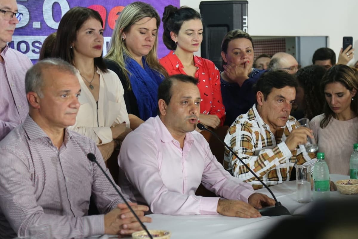 Carlos Arce, Oscar Herrera Ahuad y Carlos Rovira, ayer, al difundirse los resultados