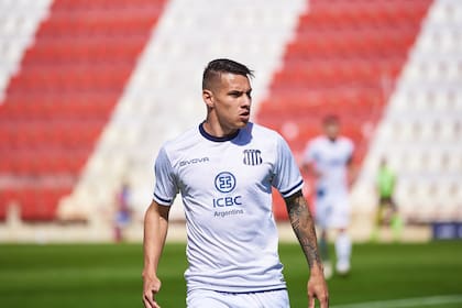 Carlos Auzqui, delantero de Talleres, en el partido ante Unión, por la 7° fecha del Torneo 2021