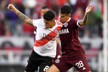 Carlos Auzqui, por jugar contra River Plate, le costó medio millón de pesos a Lanús