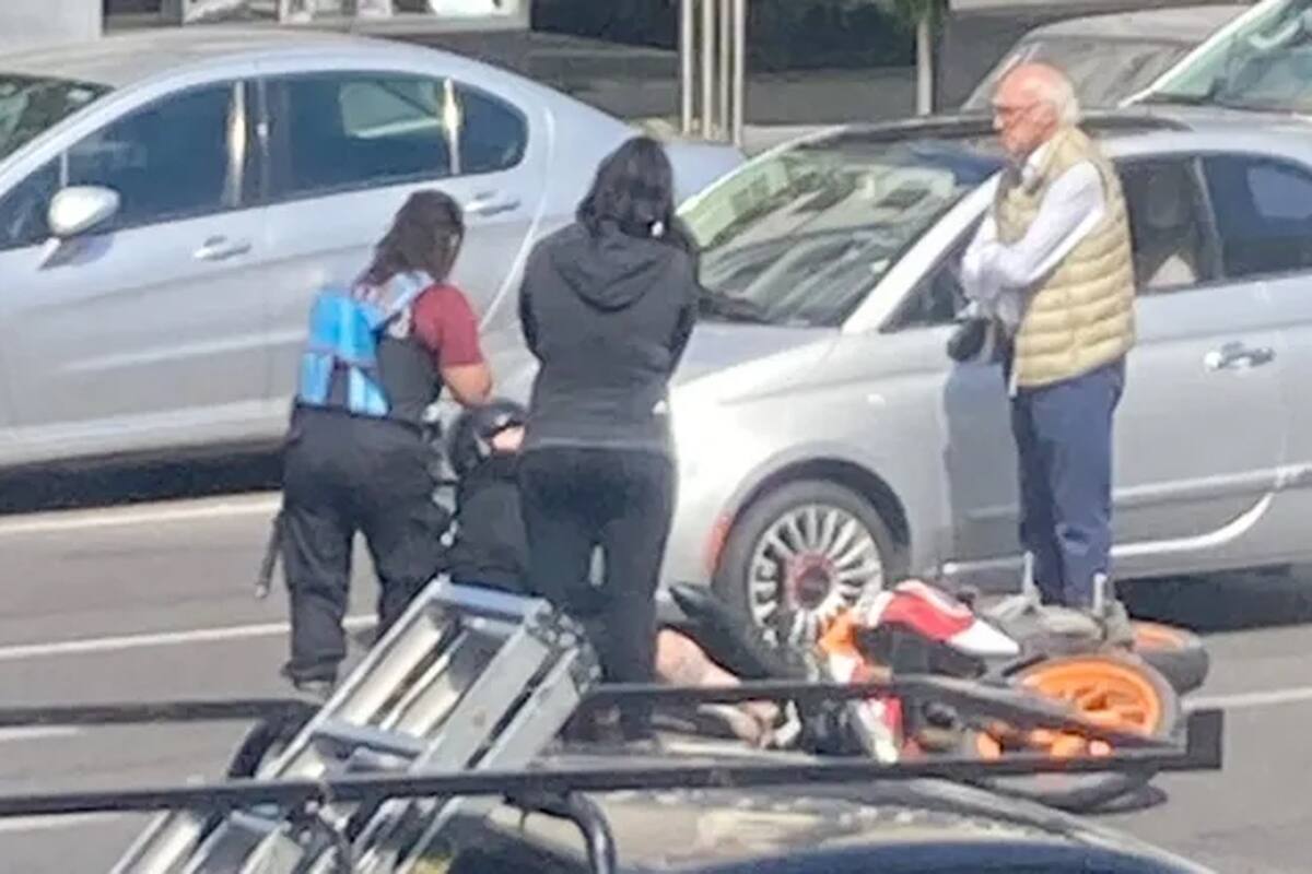 Carlos Bianchi en la esquina donde fue el siniestro