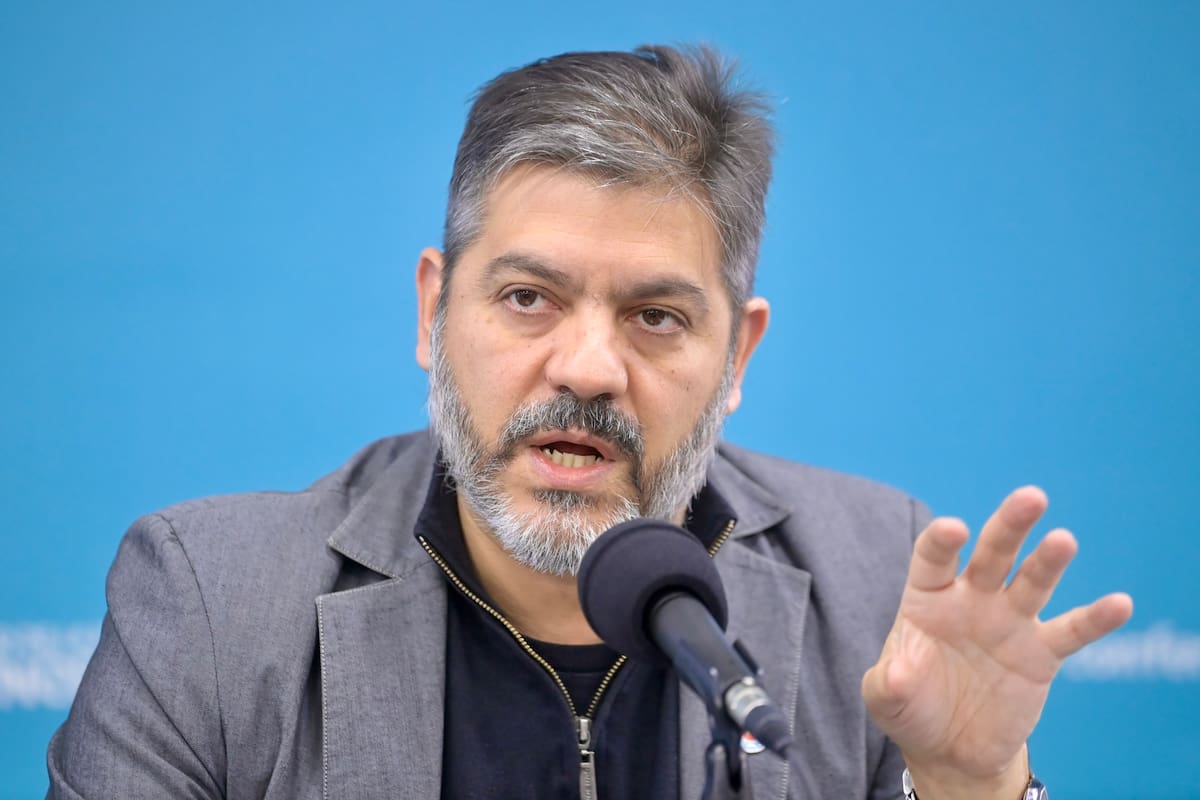 Carlos Bianco, ministro de Gobierno bonaerense, esta mañana, en conferencia de prensa