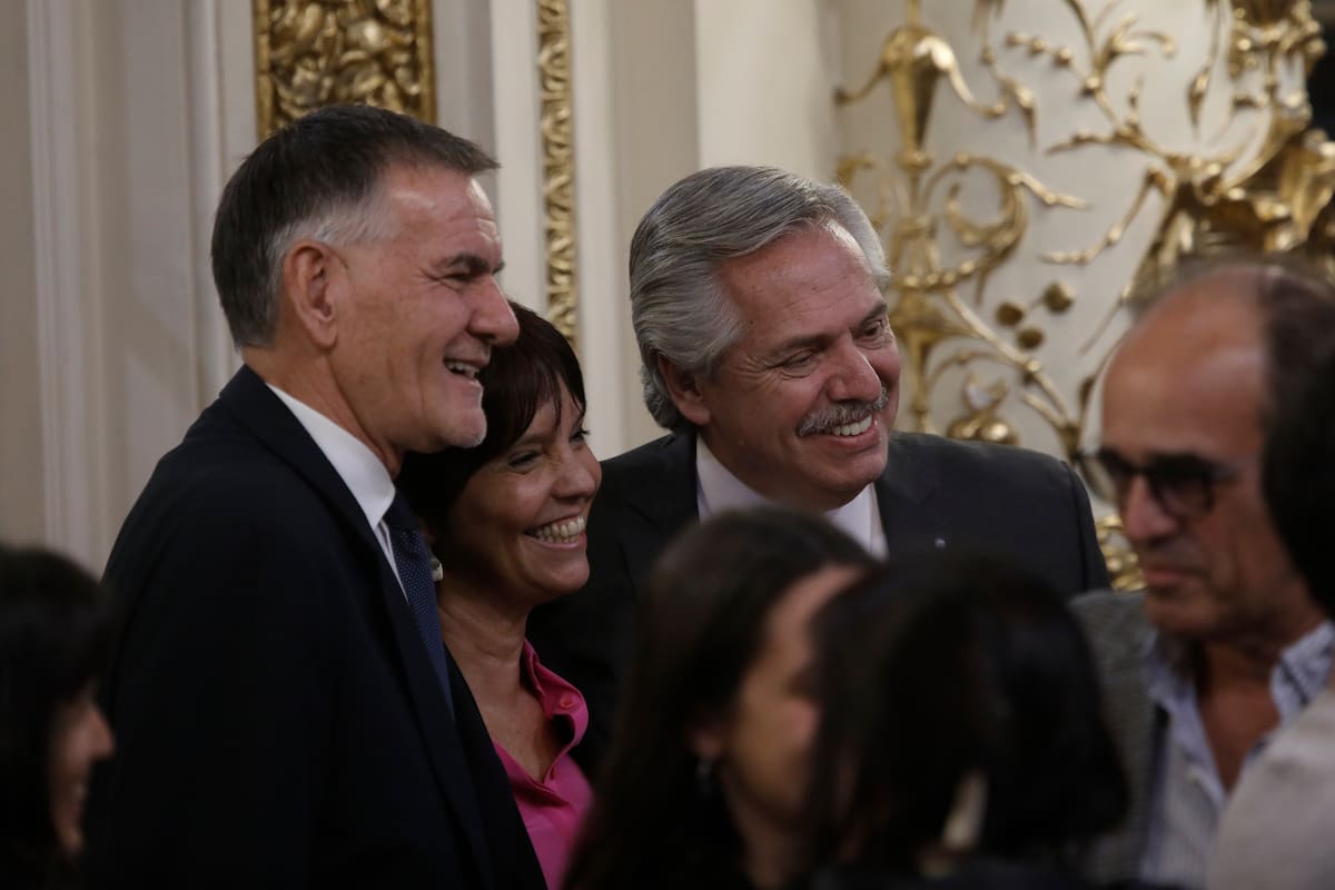 Carlos Castagneto y Mercedes Marcó del Pont, que fueron titulares de AFIP durante el gobierno de Alberto Fernández, también en la foto