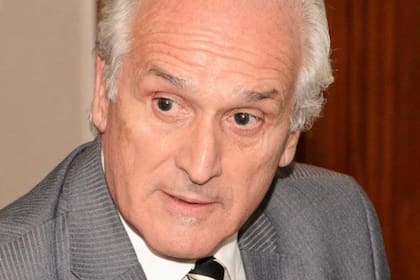 Carlos Cruz, titular de la UIF