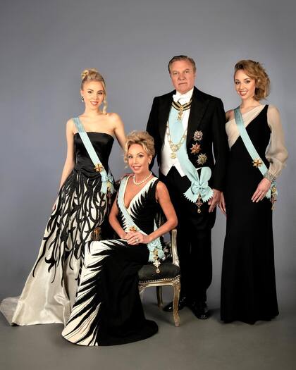 Carlos de Borbón Dos Sicilias y su familia