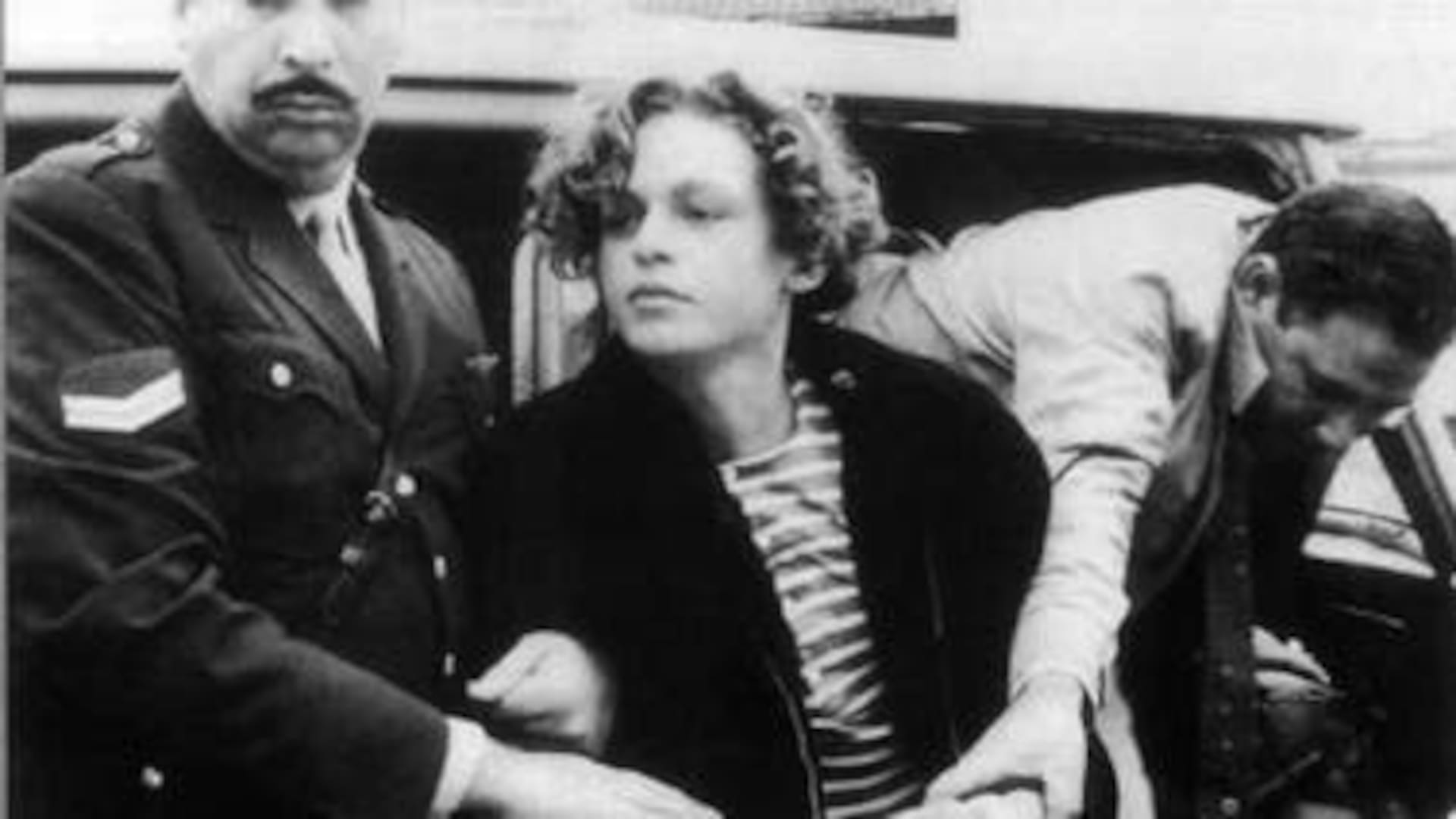 Carlos Eduardo Robledo Puch ?fue un asesino múltiple argentino, uno de los mayores sociópatas y criminales de la historia del país.