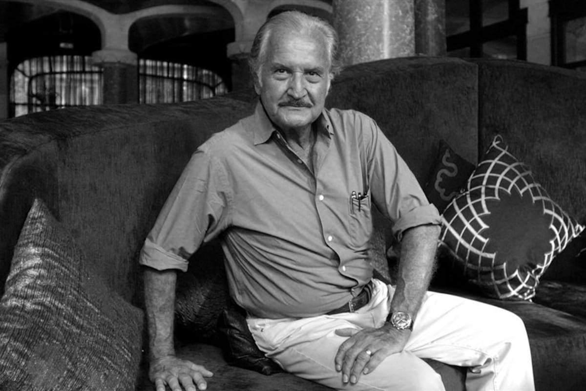 Carlos Fuentes en Barcelona en 2004, durante la presentación de su libro Contra Bush