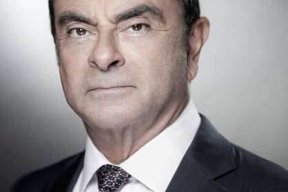 Carlos Ghosn, el ex jefe de Nissan, logró salir de Japón donde estaba en espera de juicio