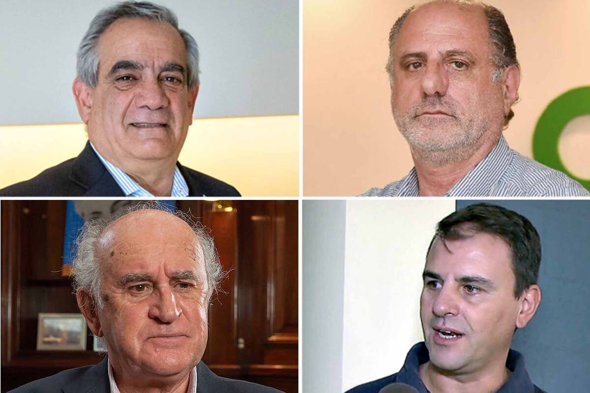 Carlos Iannizzotto, presidente de Coninagro; Jorge Chemes, titular de Confederaciones Rurales Argentinas (CRA); el senador Oscar Parrilli, y Andrés Costamagna, director de la Rural